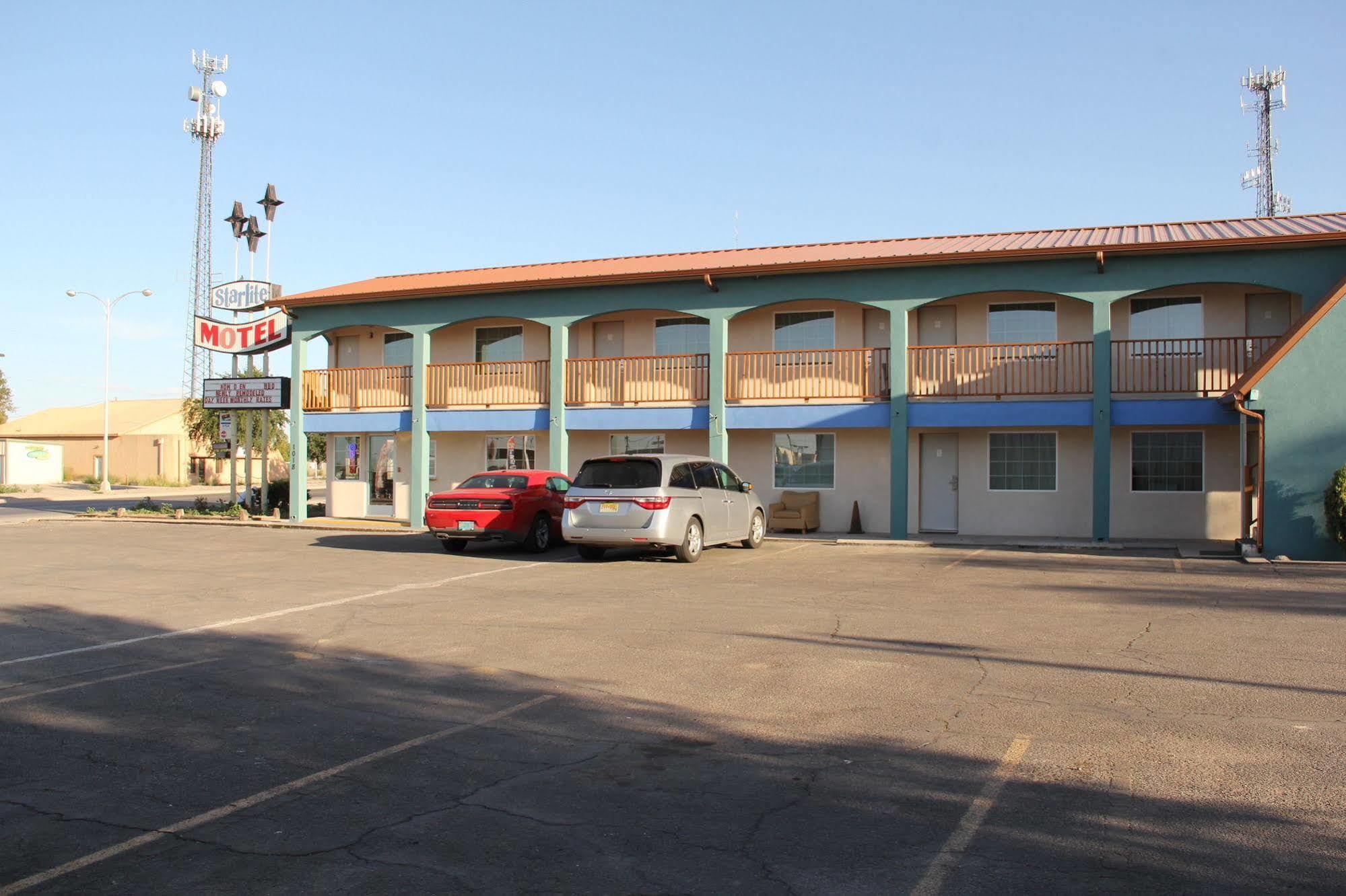 La Hacienda Inn Artesia Esterno foto